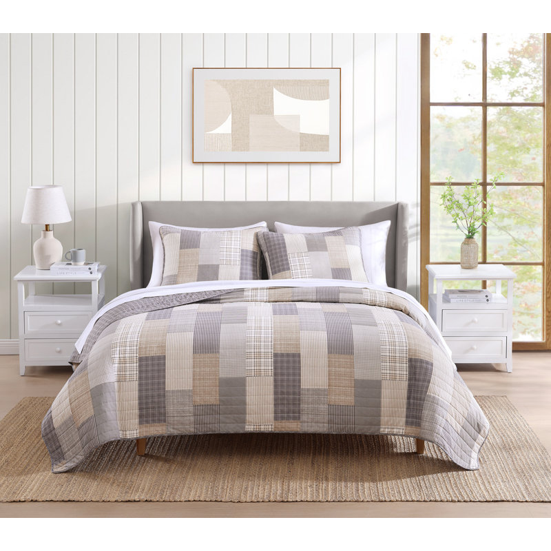 DESIGN STUDIO Lakeshore Plaid Gray Soft Cotton Quilt Set, King Quilt + 2 King Shams