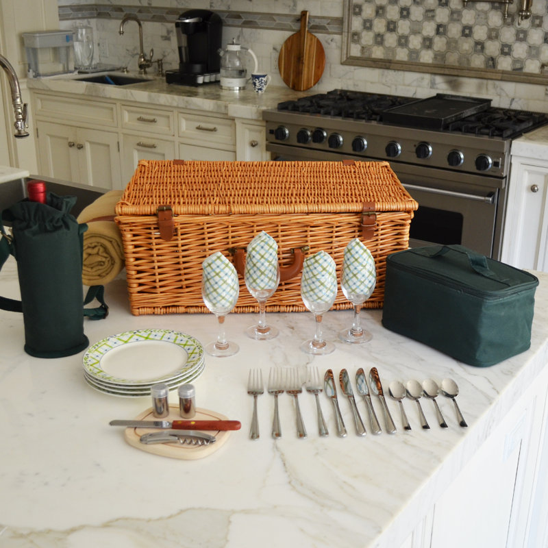 Dorset Basket for Four in Gazebo