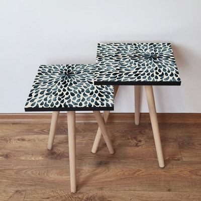 Ensemble de 2 tables gigognes modernes (vert et beige) de 13,8 po x 18,5 po x 13,8 po et de 13,8 po x 16,5 po x 13,8 po | 100% panneau de fibres à densité moyenne avec pieds en bois de hêtre, design géométrique élégant | Parfait pour le salon et le bureau personnel
