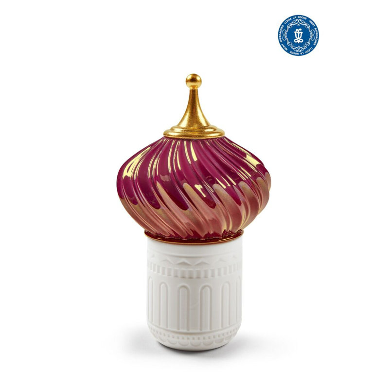 Spire Scented Novelty Candle, Candy