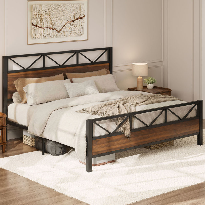Wykeisha Platform Bed, King, Walnut