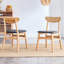 Chaise de salle à manger élégante et durable en bois massif, petit dossier incurvé, coussin en polyuréthane et belle forme qui s'agence parfaitement à n'importe quelle pièce et à un usage quotidien