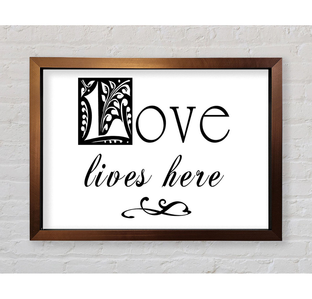 Kirkenes Love Quote Love Lives Here Lilac Gerahmter Druck Wandkunst