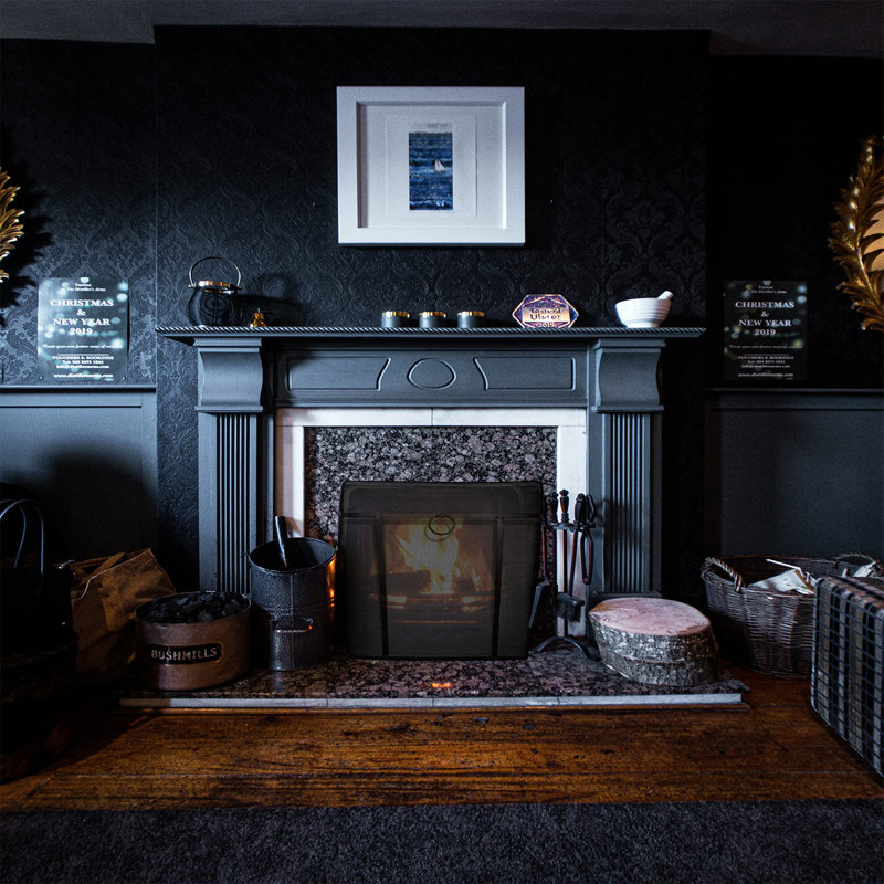 Kremer Metal Fireplace Screen