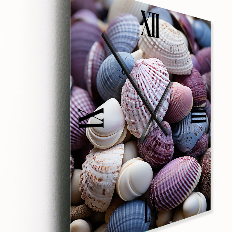 Beach Shells and Shadows III - Horloge murale nautique et de plage surdimensionnée, H 28 po x l 12 po x P 1 po