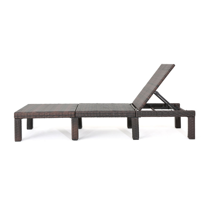 Chaise simple avec dossier réglable