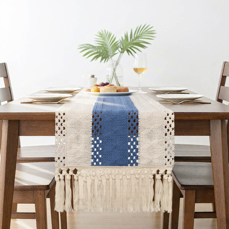 Chemin de table Boho Macrame, L 72 po x l 12 po, Bleu