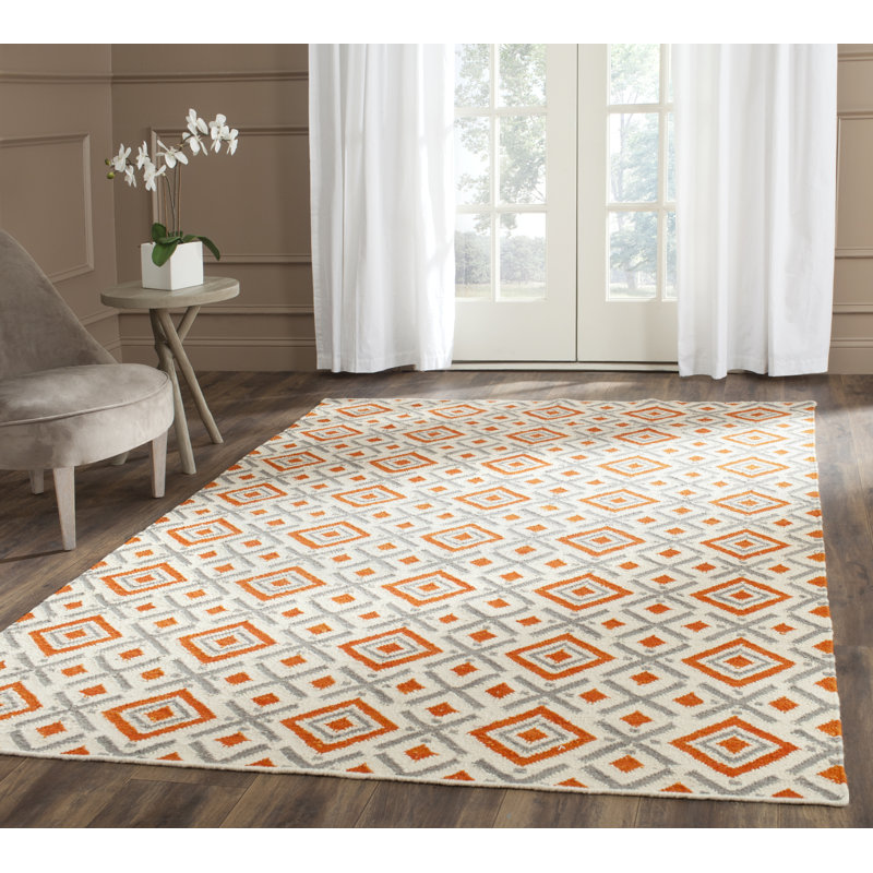 Estevez Hand Woven Flat Weave Wool Geometric Rug, Rectangle 5' x 8'