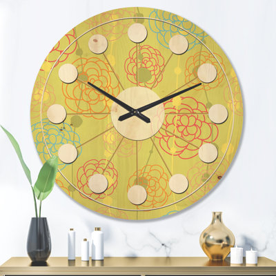 Horloge murale fleurs sur fond en bois
