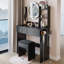 Table de coiffeuse à miroir DEL avec tabouret rembourré, 2 prises CA + 2 prises USB, luminosité réglable, 3 couleurs de lumière, grand rangement-879616607