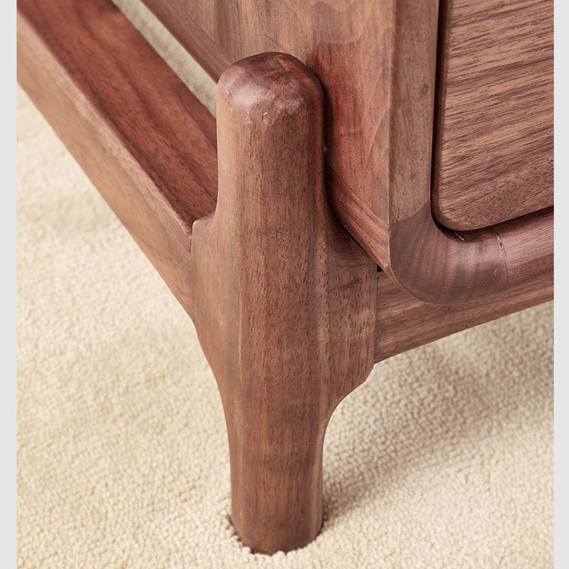 Table basse moderne de style médiéval