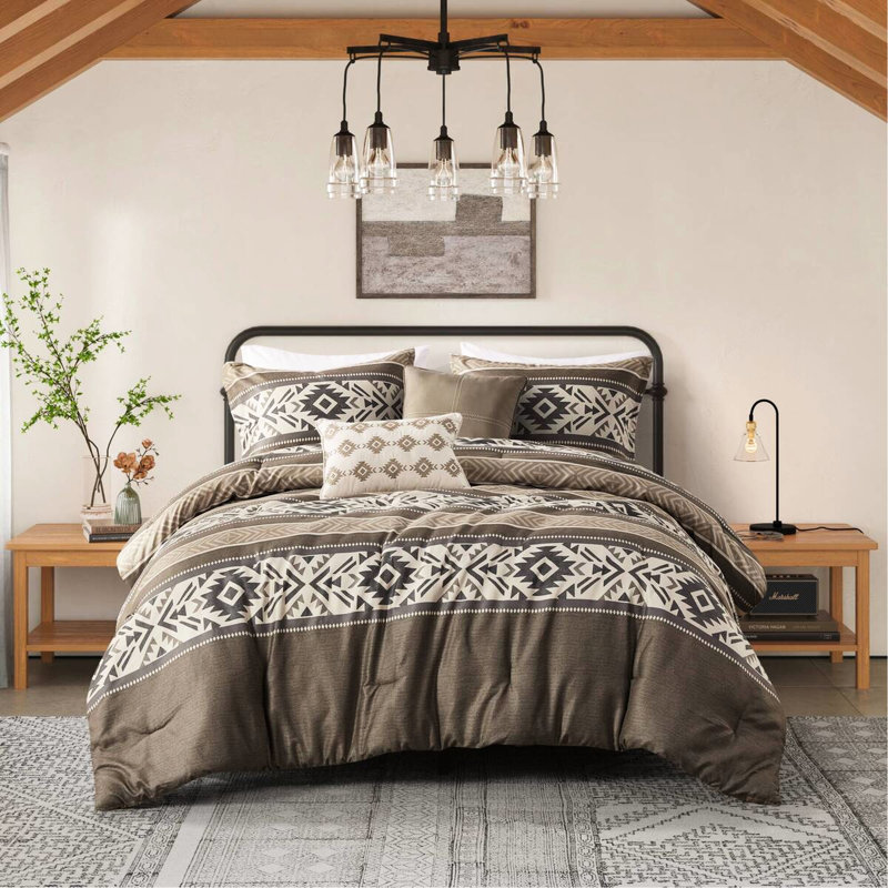 Édredon pour lit double / grand avec coussins rayés à chevrons 5 pièces. Matériau, oreillers lavables à la machine et à taches, en microfibre,