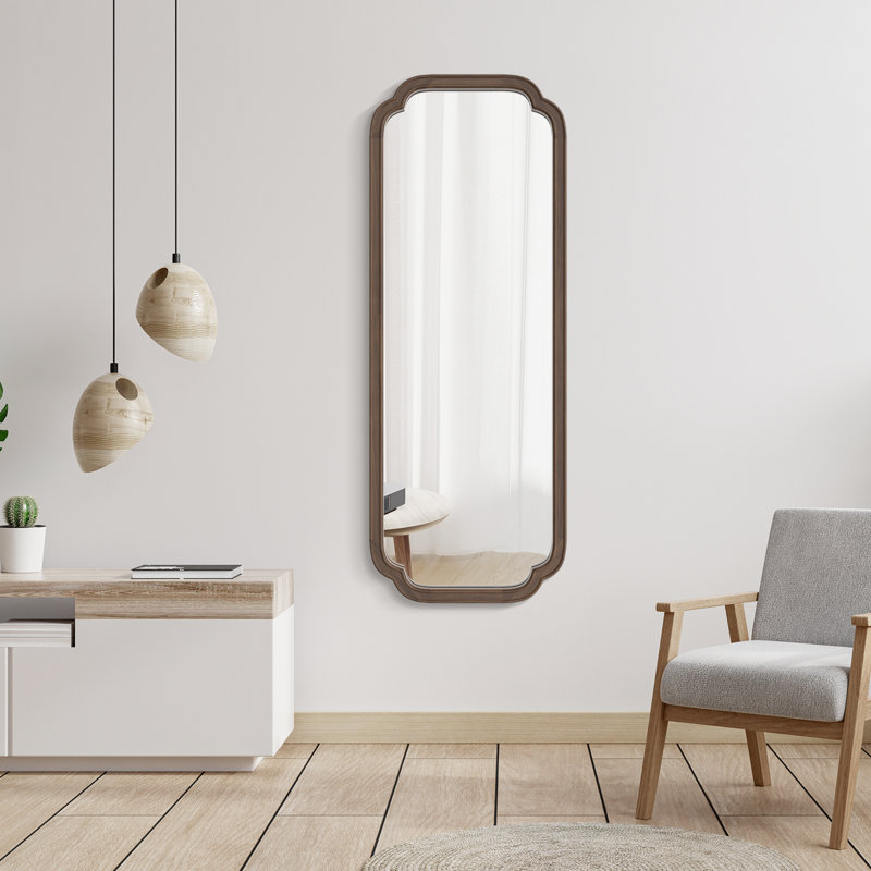 Miroir pleine grandeur en bois Mervine, 55 po x 22 po, Noyer