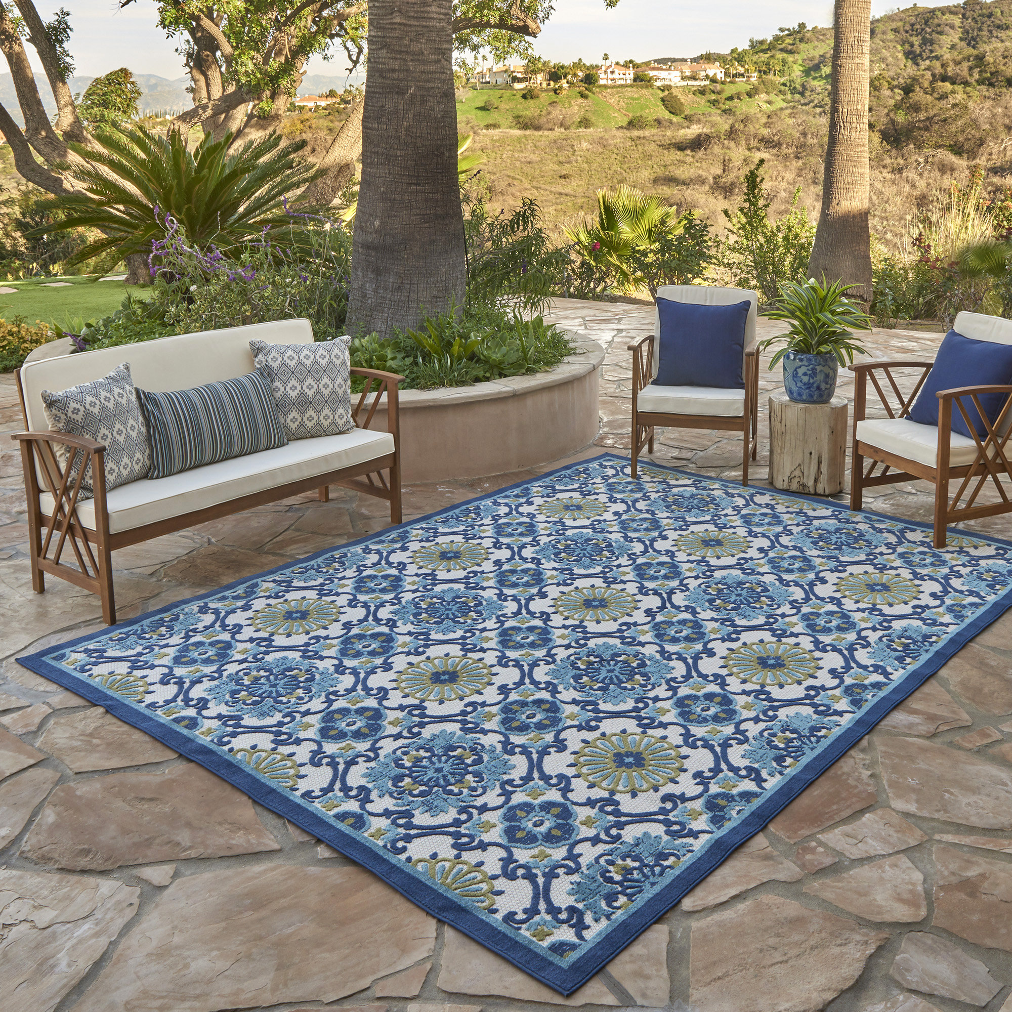 Gertmenian Fosel Chora Blue/Green/Ivory Floral Tile Flatweave Indoor ...