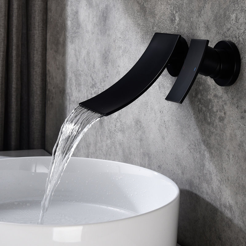 Robinet de salle de bain noir mat à fixer au mur, laiton fabriqué avec un grand bec en cascade et une valve de contrôle précise sans tracas