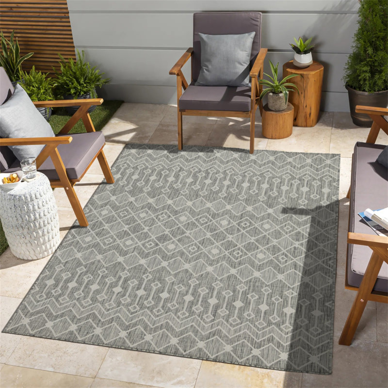 5 Ft. 3 In. X 7 Ft. 3 In. Indoor/Outdoor Area Rug, Rectangle 7'10" x 10'3"