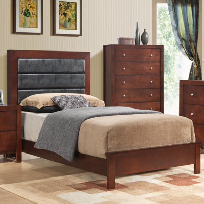 Elegant Cherry Full Bed With Transitional Style