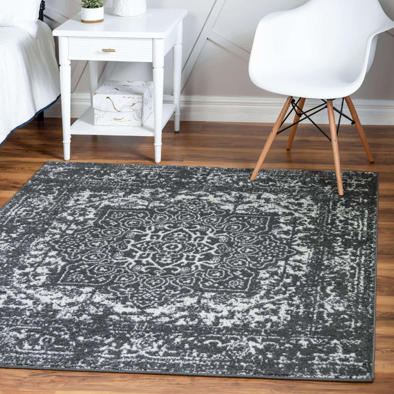 Tapis Traditional Endesha couleur pierre, Carré 5 pi