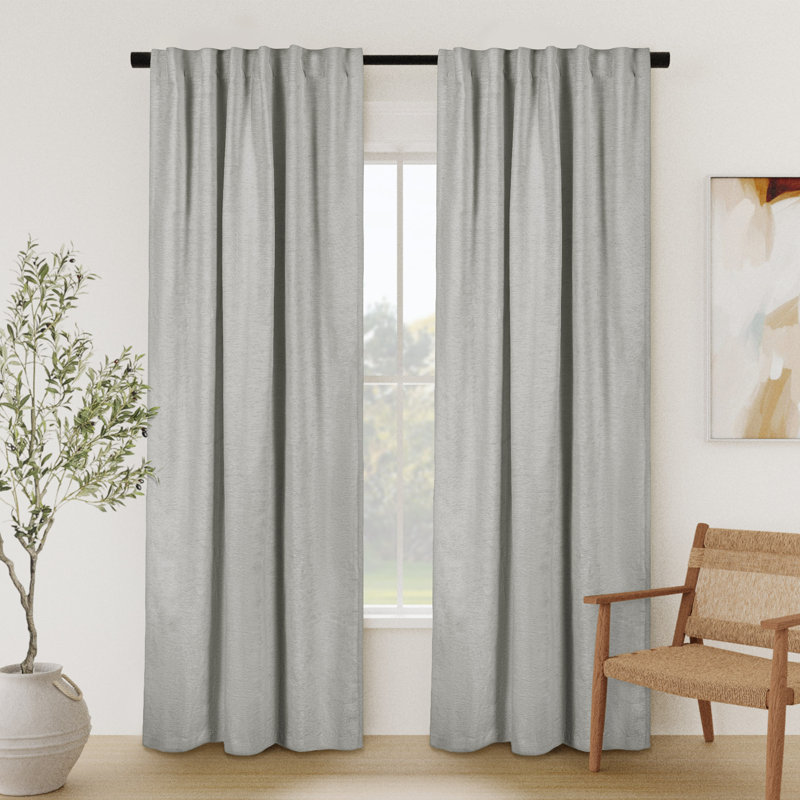Panneau de rideau simple obscurcissant en chenille Kaori, L 52 po x L 84 po, Argent argent