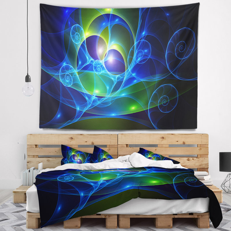 Abstrait spirale bouclée bleue sur tapisserie noire, H 32 po x l 39 po