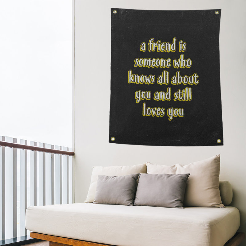 Tapisserie tableau en polyester «Love and Friendship», H 80 po x l 59 po, Jaune