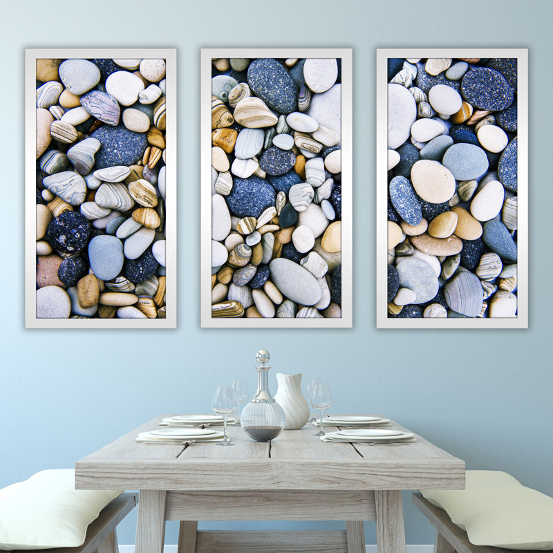 Water Stones 16 - Ensemble de 3 reproductions de photos sur acrylique, H 25,5 po x l 40,5 po x P 1 po