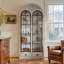 Armoire de rangement arquée H 81 po avec tiroir et rangement caché Aliya Curio
