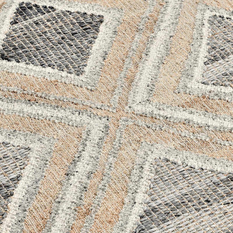Geometric Area Rug in Natural/Gray, Rectangle 2' x 3'