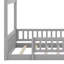 Structure de lit en bois avec clôture-709526561