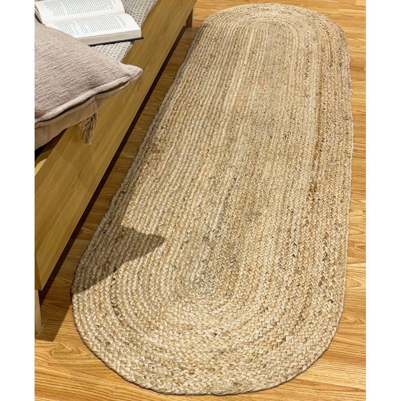 Indoor / Outdoor Rug, Oval 2' x 7'