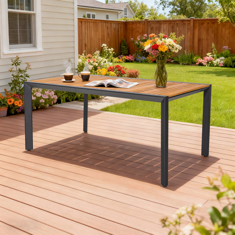 Table de salle à manger de patio rectangulaire en aluminium / bois de teck avec trou pour parasol 64 "L
