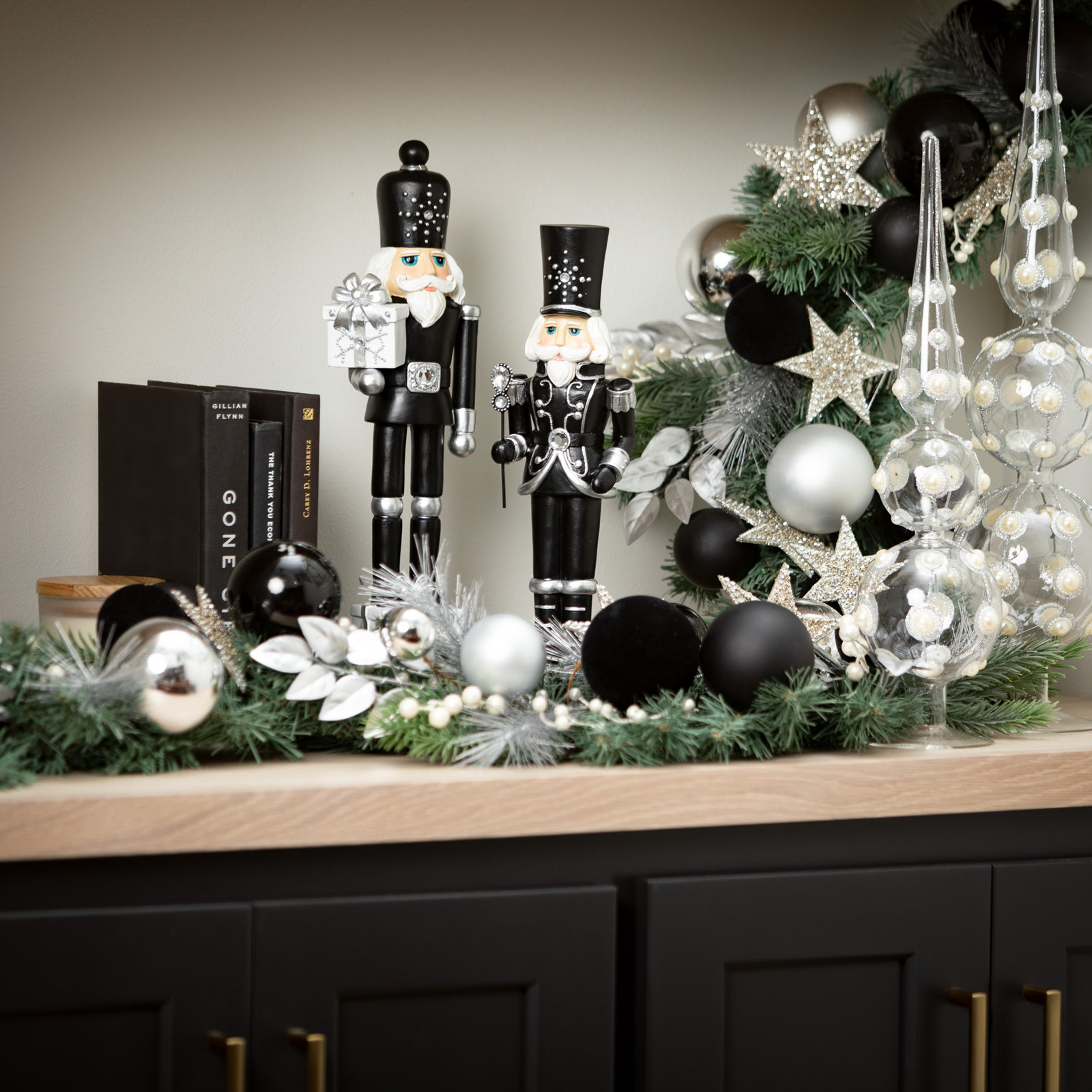 5' Silver Bead Novelty Garland