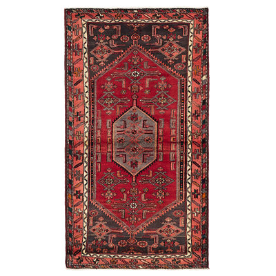 Tapis rouge Andelz 3 pi 7 po x 6 pi 6 po