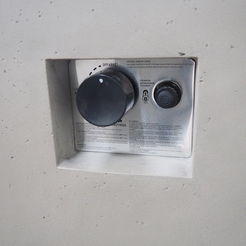 FOYER CARRÉ 31 po AIDAN - 40 000 BTU