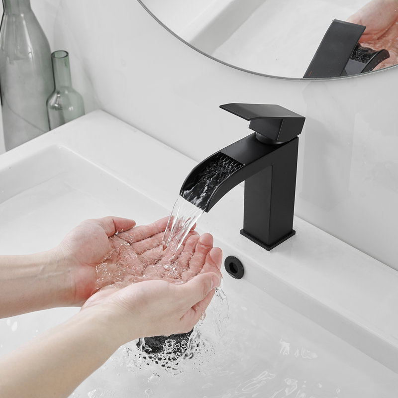 Single-Hole Single-handle Bathroom Faucet, Matte Black
