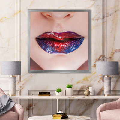 «Beautiful Women Lips with Bright Rouge à lèvres» - photographie sur toile