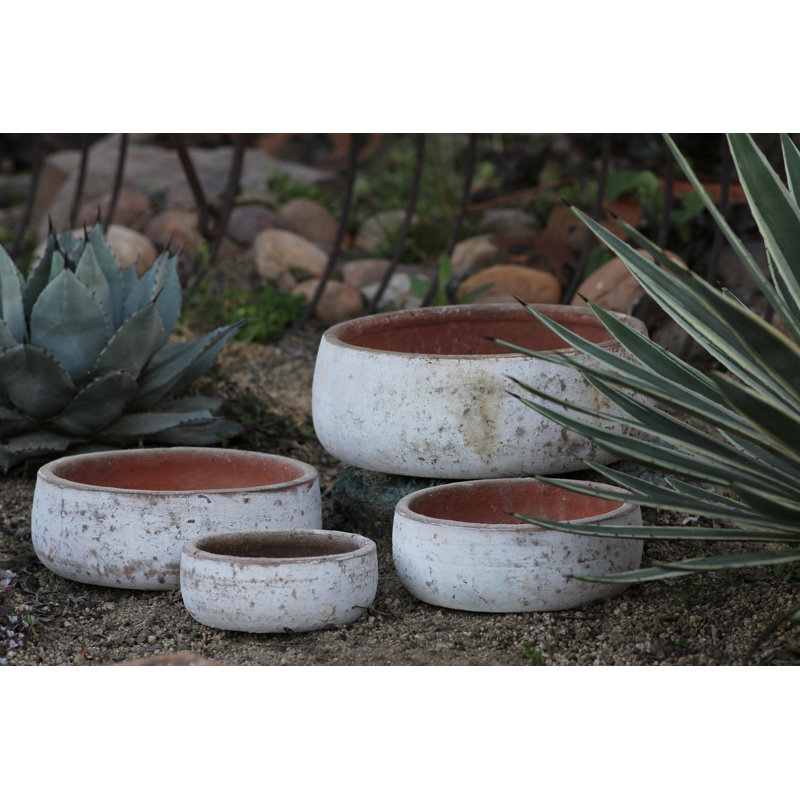 Ensemble de 4 pots de fleurs moyens en terre cuite, façonnés à la main selon la technique toscane - Utilisation intérieure et extérieure
