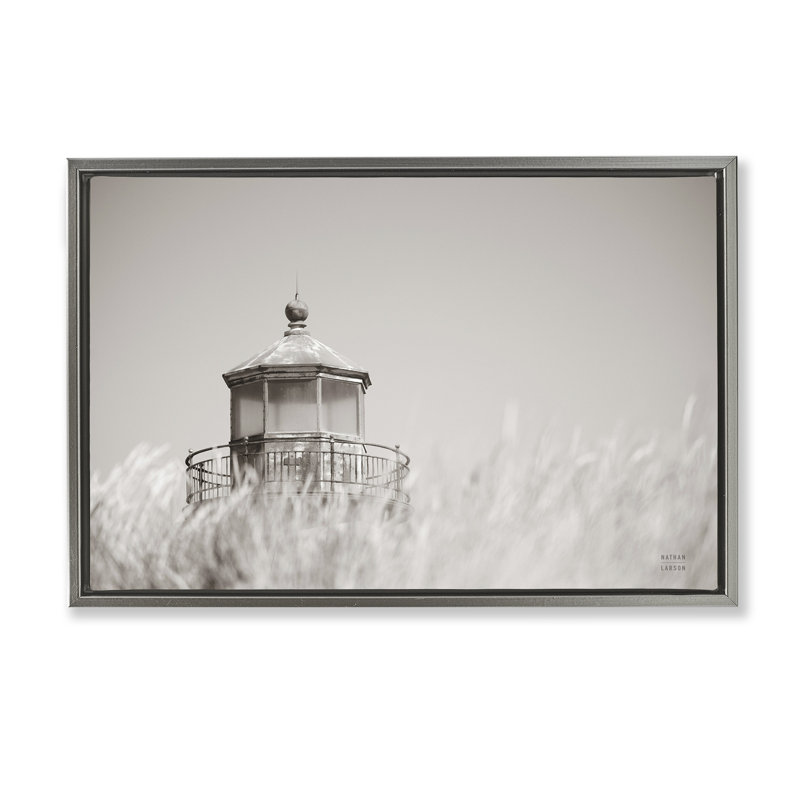 «Swaying Reeds & Lighthouse», toile flottante encadrée noire par Nathan Larson, Cadre flottant gris lustré, H 21 po x l 31 po