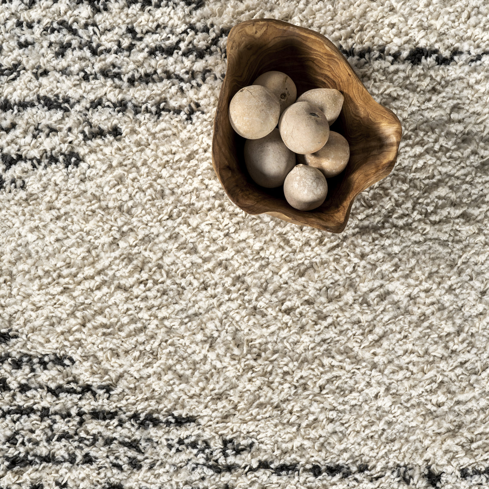 George Oliver Off White Charcoal Moroccan Shag Rug, Oval 6'7" x 9'