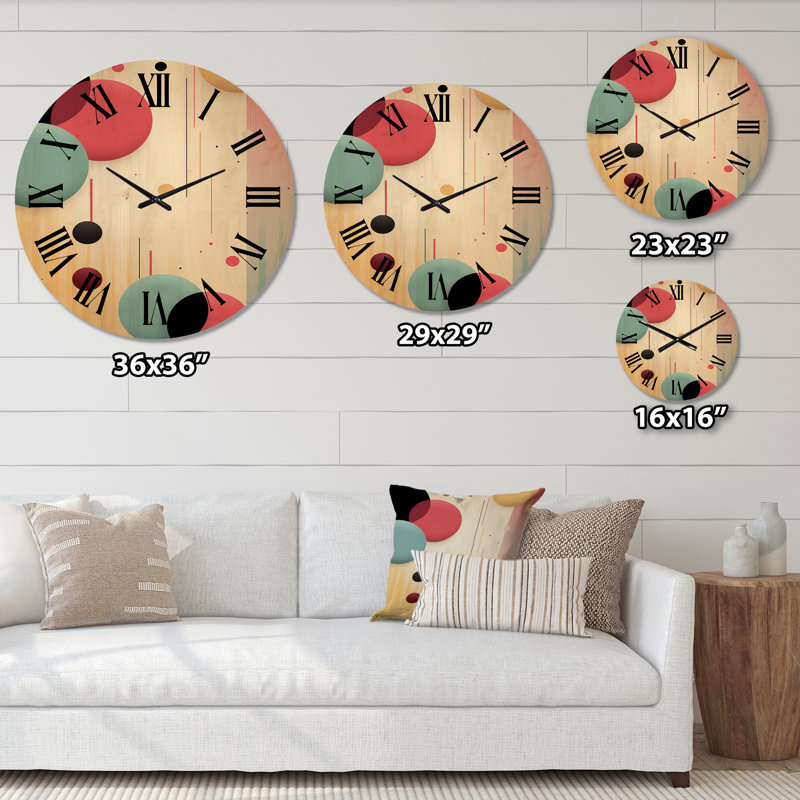 Horloge murale rétro géométrique circulaire en bleu et rose III, Moyenne