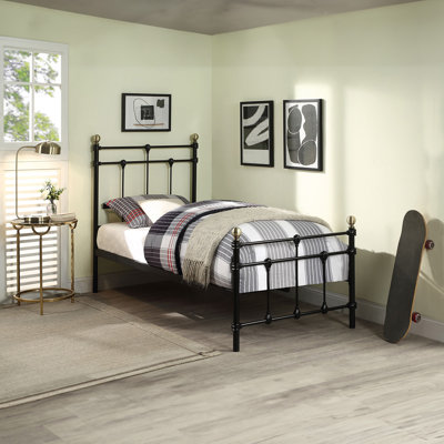 BAYFORD Metal Bed
