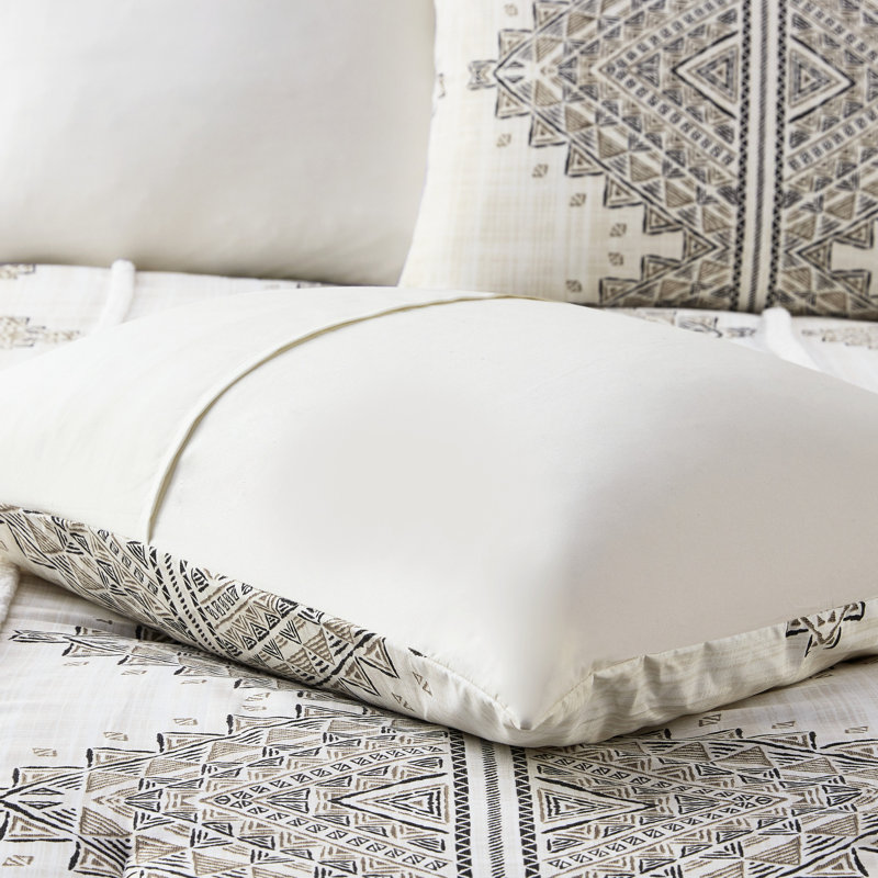 Édredon pour lit double / grand 4 pièces avec coussin décoratif. Noir / imprimé. . Aspect d'inspiration mondiale. Coussin en tissu lavable à la machine pour le lit. Microfibre. Element.