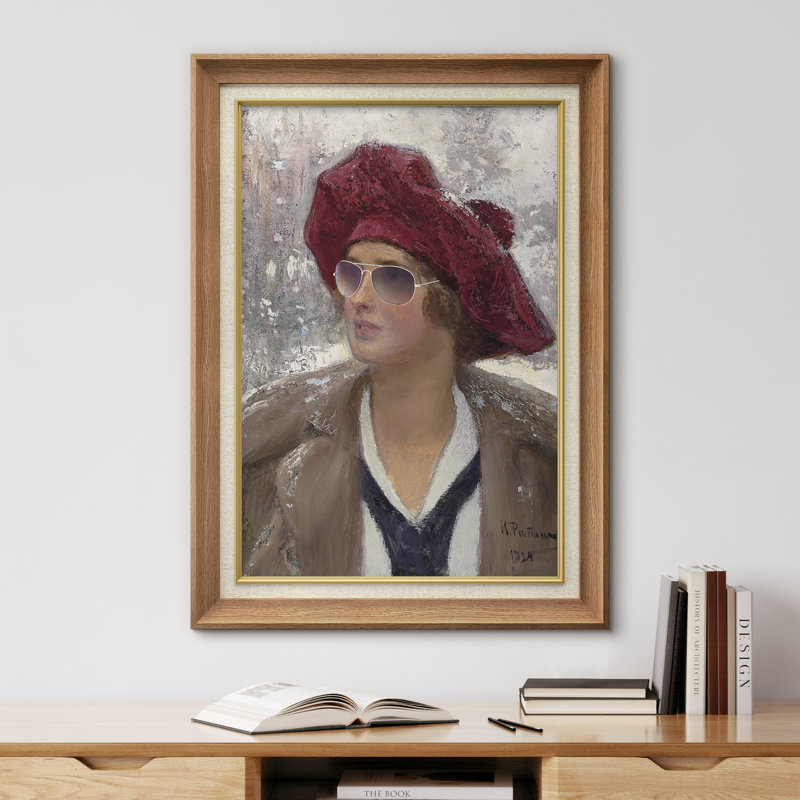 «Snowy Winter Sunasses Woman» sur toile, Cadre naturel de qualité supérieure, H 36 po x l 26 po