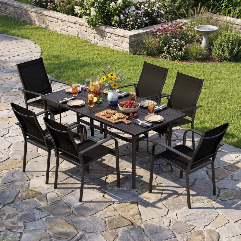Table de salle à manger rectangulaire en métal 63 po x 33 po, pouvant accueillir 6 personnes confortablement, résistante aux intempéries et thermolaquée, s'adapte à la cour, au patio