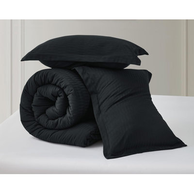 Calvin Polyester Jacquard Comforter