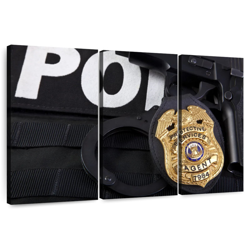Chose de la police d'Alcaraz, H 42 po x l 65 po