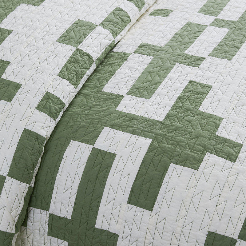 Twin White and Green Cotton Reversible Quilt Set