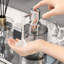Distributeur de savon moussant pour bouteilles d'eau-132050507