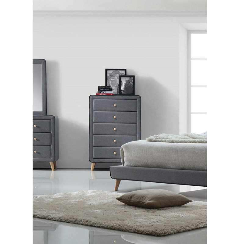 Cleitus 32'' W 5 - Drawer Dresser