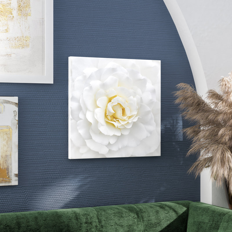 «White Rose», reproduction, H 14 po x l 14 po x P 2 po, Toile tendue